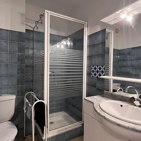 2 Pers A 20 M De La - - Fr-1-696-66 * Canet-en-Roussillon