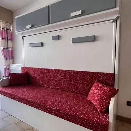 Apartment 2 Pers A 20 M De La - - Fr-1-696-66