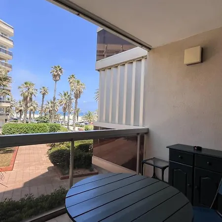 2 Pers A 20 M De La - - Fr-1-696-66 *